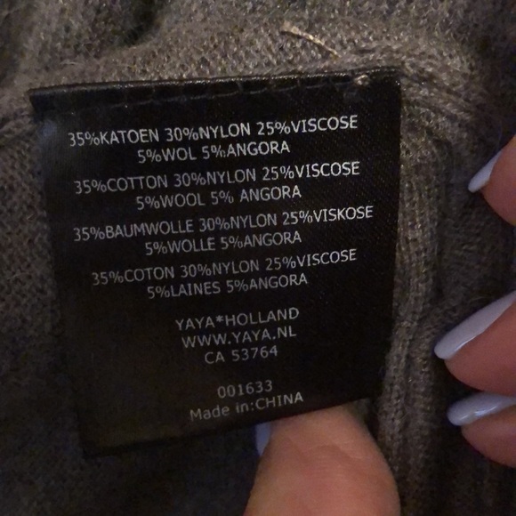 Statement sweater! - Picture 4 of 7